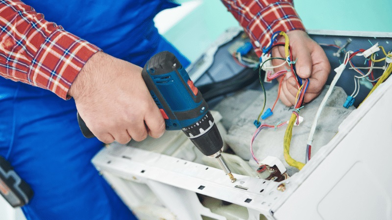 Söğütlü Ukinox Ukinox çamaşır makinesi kart tamiri – Su almama arızası orijinal parça ile giderildi. - Teknik servis örneği